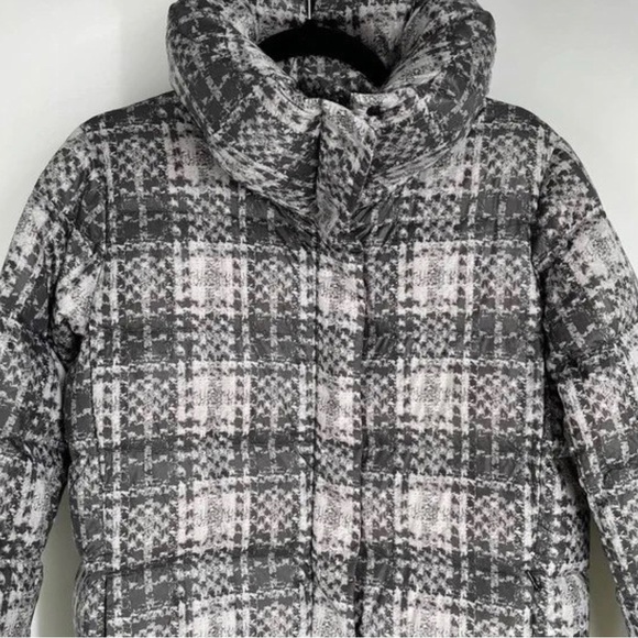 Uniqlo Ultra Light Down Plaid Puffer Coat/ jacket mid Length - Picture 4 of 8
